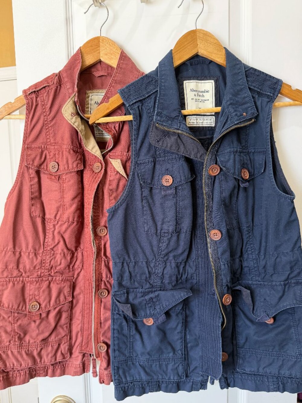 2 Abercrombie cargo vests with pockets